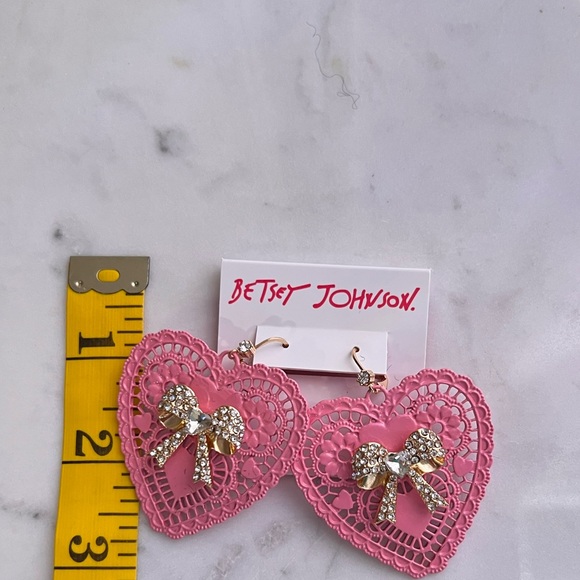 New Betsey Johnson Bow Heart earrings - Picture 6 of 9